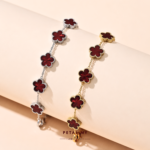 (PETALMY) LUNA FLOWER BRACELET WITH MARBLE DOUBLE SIDED FIVE LEAF CLOVER BRACELET STAINLESS STEEL GOLD PLATED