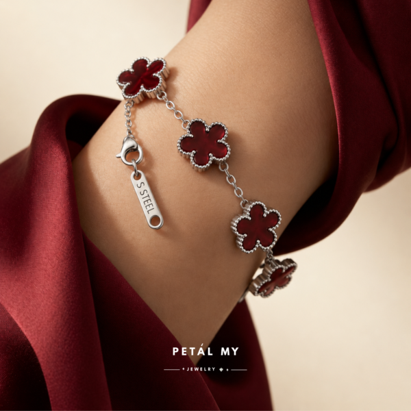 (PETALMY) LUNA FLOWER BRACELET WITH MARBLE DOUBLE SIDED FIVE LEAF CLOVER BRACELET STAINLESS STEEL GOLD PLATED